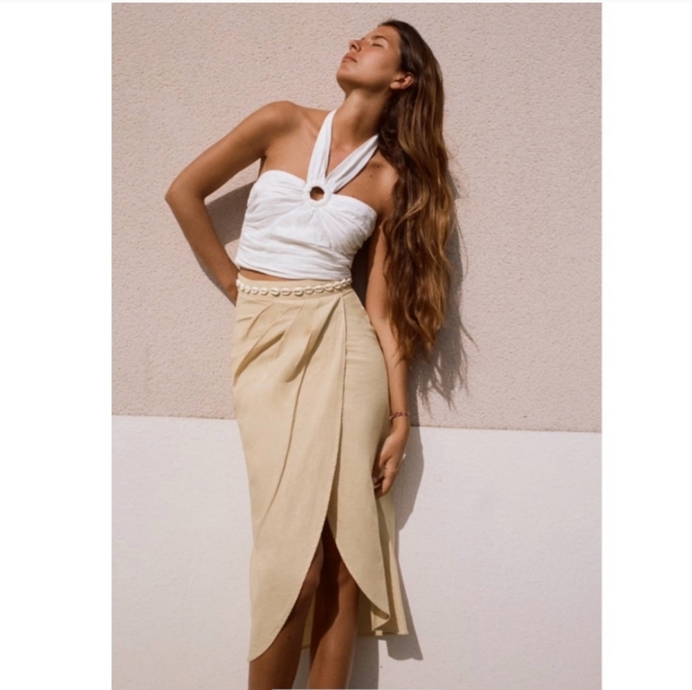 NWT Zara linen skirt S with waist shells